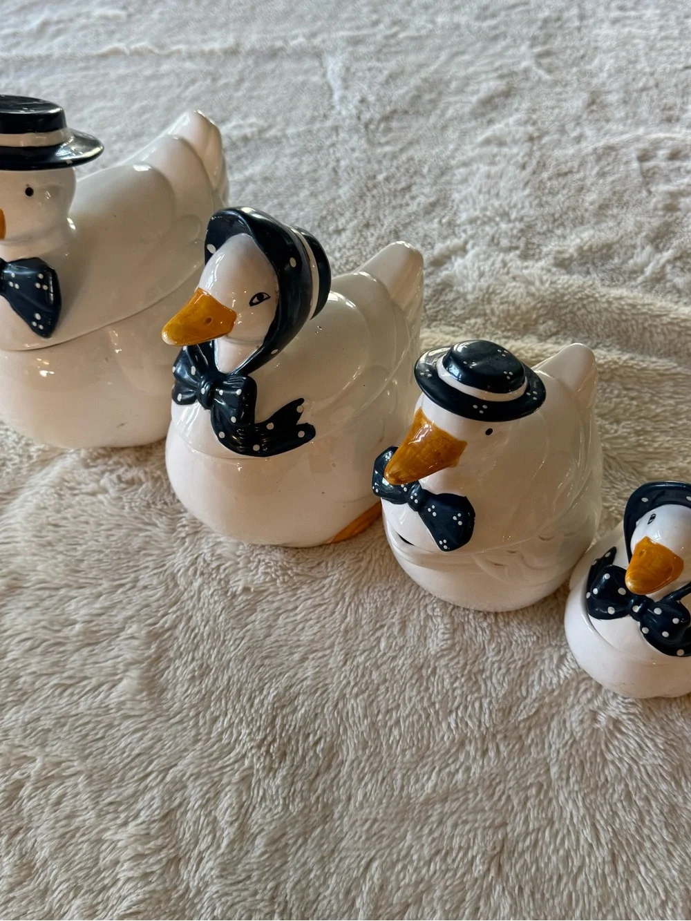 N/A charming ceramic